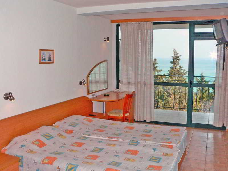 Park Hotel Briz Golden Sands Bagian luar foto