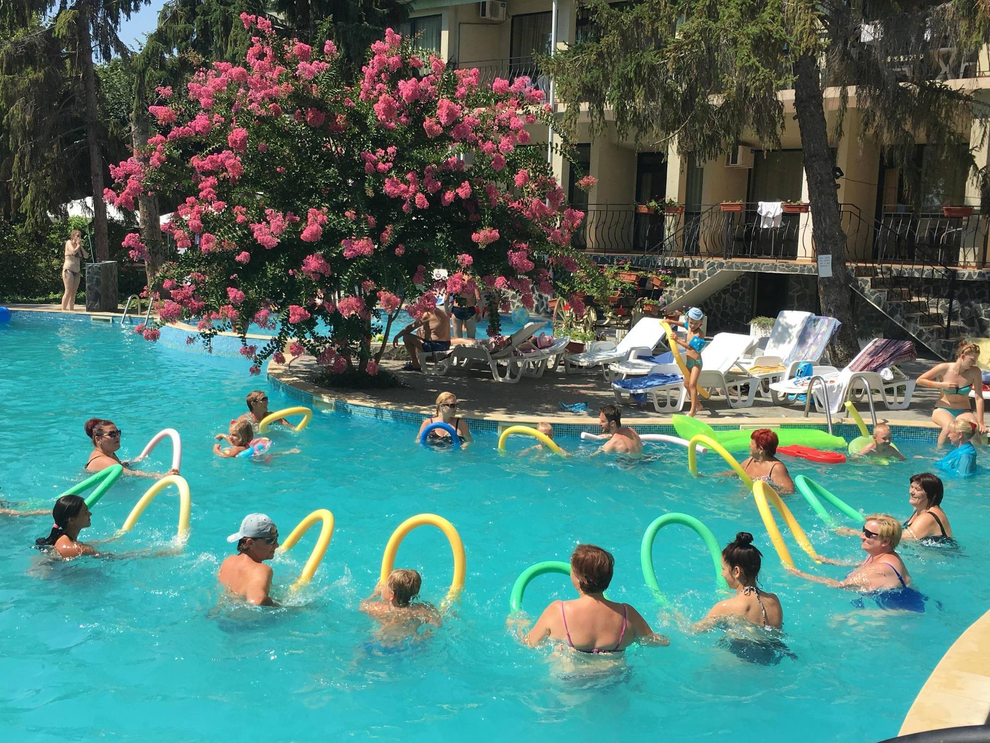 Park Hotel Briz Golden Sands Bagian luar foto