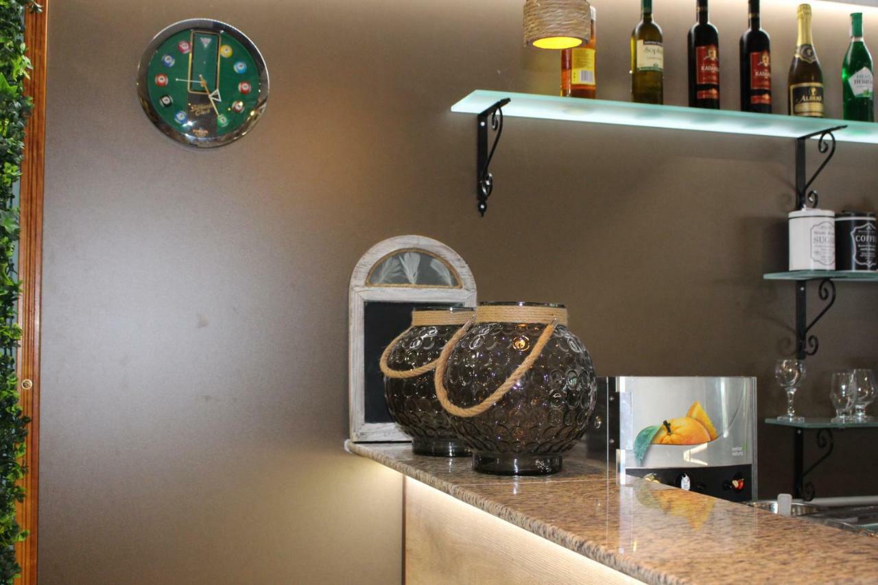 Park Hotel Briz Golden Sands Bagian luar foto