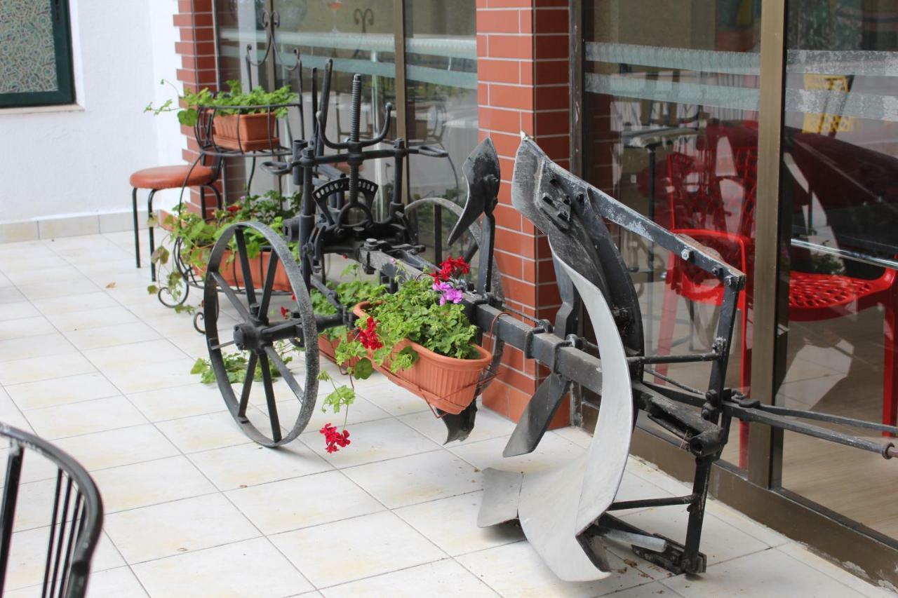 Park Hotel Briz Golden Sands Bagian luar foto